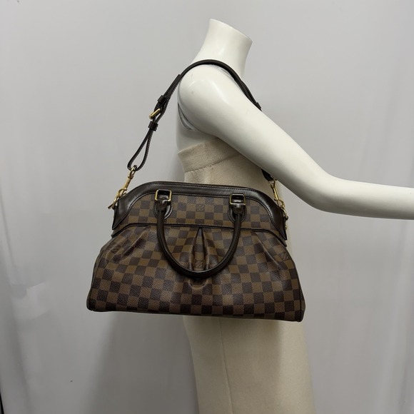 Louis Vuitton Damier Ebene Trevi Bag Purse Brown WORN ONCE Sleeper Bag - Picture 2 of 16